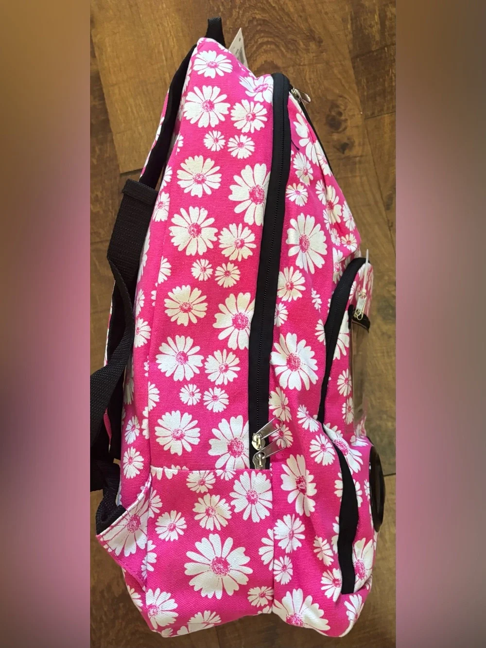 lugBLU Wireless Bluetooth Speaker Backpack-pink with white flowers NEW NWT